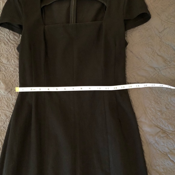 Banana Republic Little Black Dress; size 6 - Picture 5 of 8